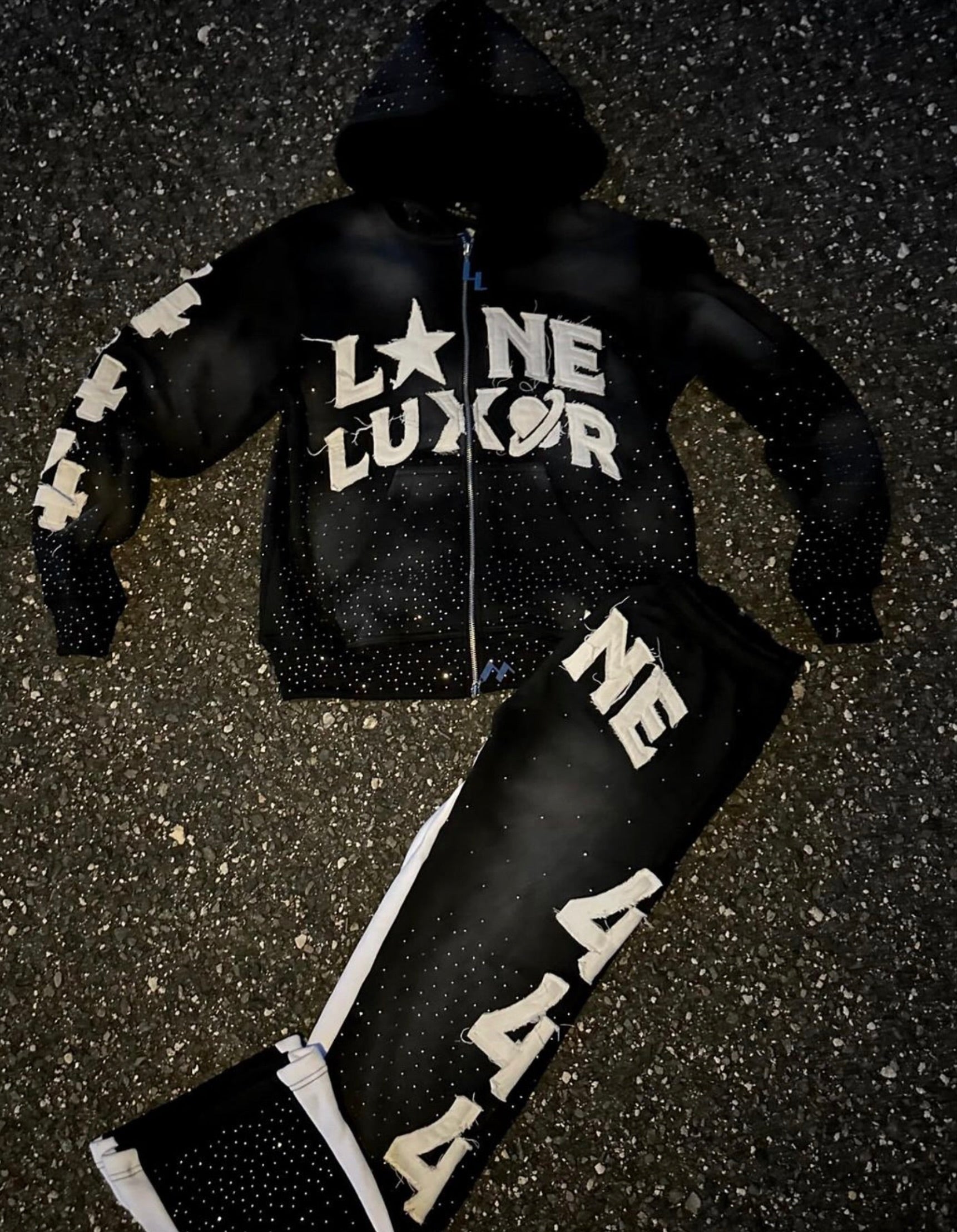 Unisex Lone Luxor Sweatset