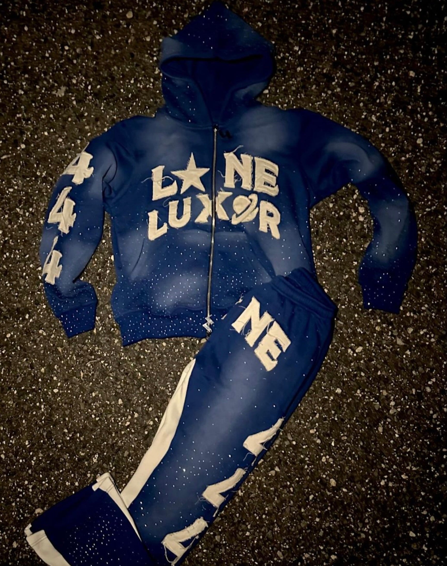 Unisex Lone Luxor Sweatset